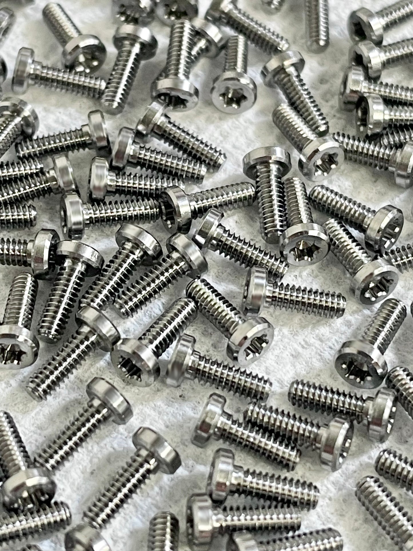 2-56 SCREWS