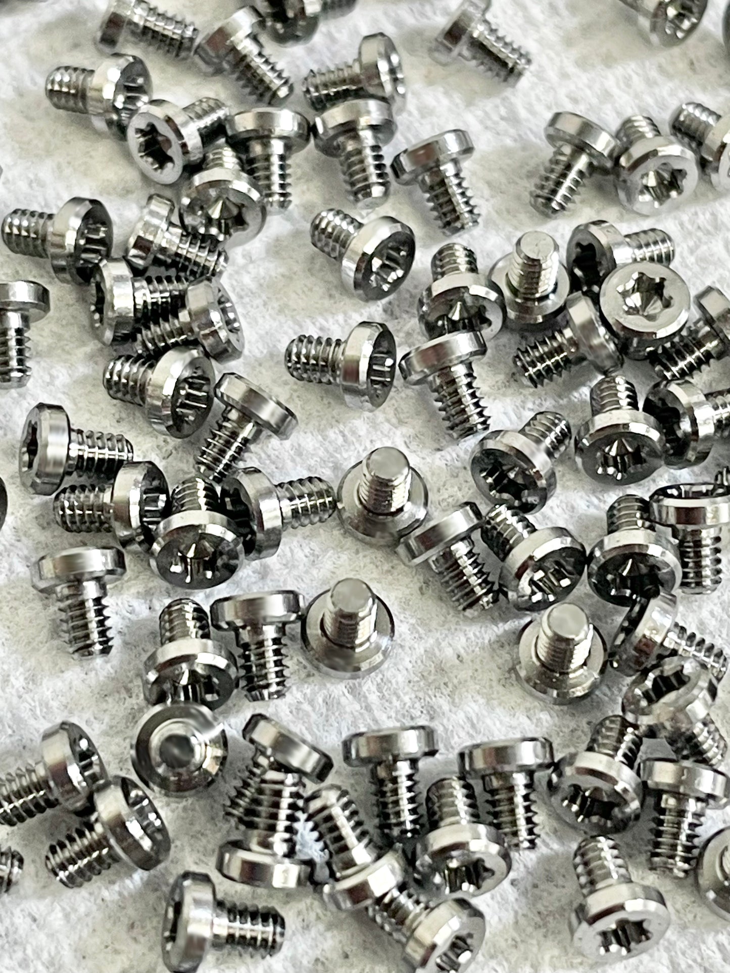 2-56 SCREWS