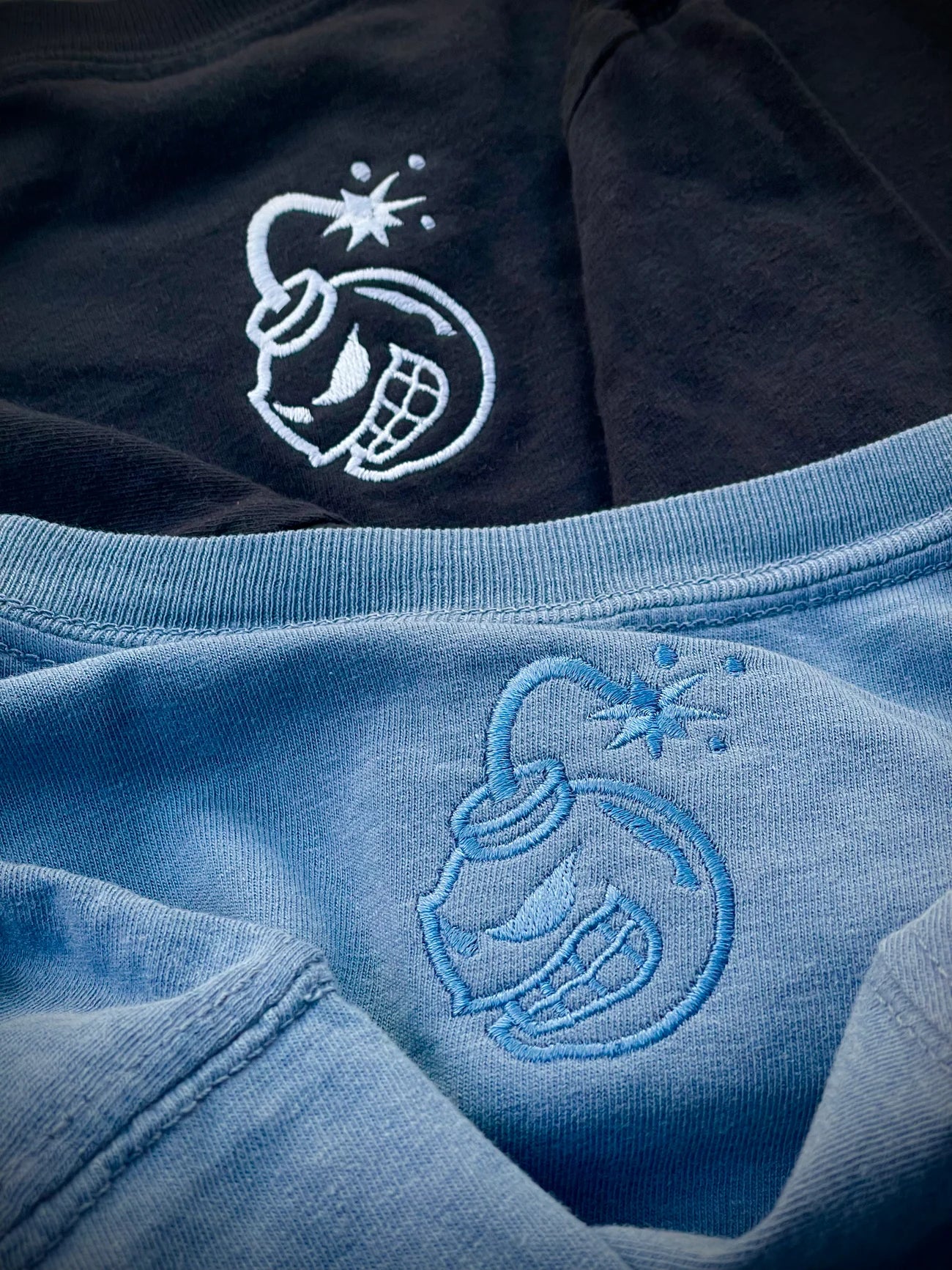 JK DESIGN EMBROIDERED TEE